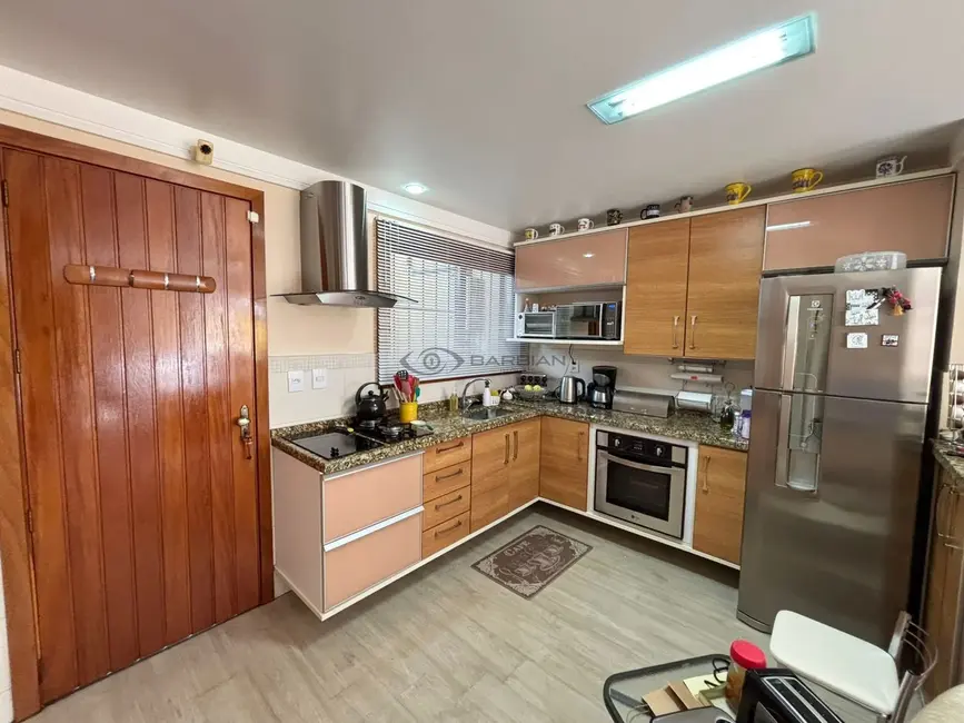 Apartamento com 3 quartos à venda, 130m2 em Santo Inácio, Santa Cruz Do Sul - RS - imagem 7 Foto 7 de Apartamento com 3 quartos à venda, 130m2 em Santo Inácio, Santa Cruz Do Sul - RS