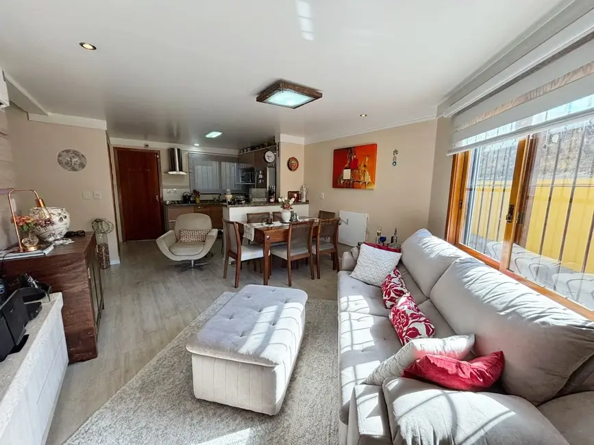 Apartamento com 3 quartos à venda, 130m2 em Santo Inácio, Santa Cruz Do Sul - RS - imagem 3 Foto 3 de Apartamento com 3 quartos à venda, 130m2 em Santo Inácio, Santa Cruz Do Sul - RS