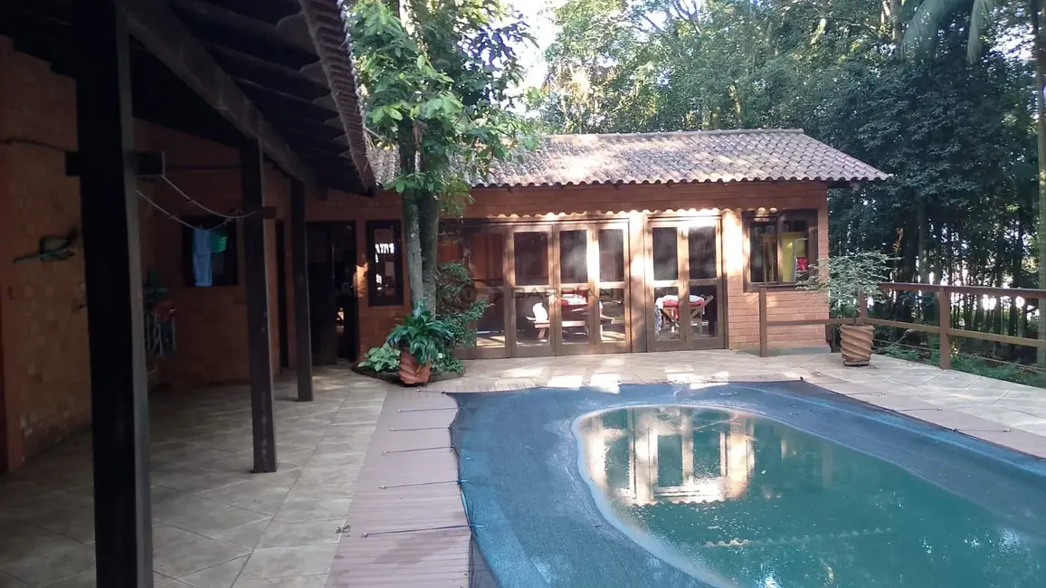 Foto 3 de Chácara com 3 quartos à venda, 900m2 em Santa Cruz Do Sul - RS
