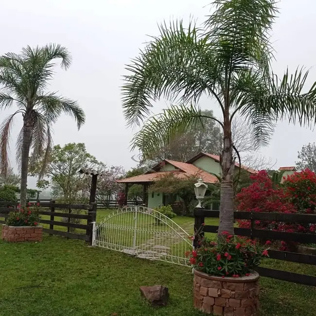 Foto 4 de Chácara com 3 quartos à venda, 200m2 em Santa Cruz Do Sul - RS