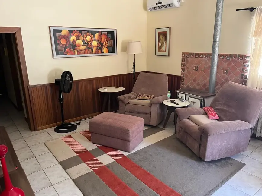 Foto 7 de Chácara com 4 quartos à venda, 383m2 em Santa Cruz Do Sul - RS