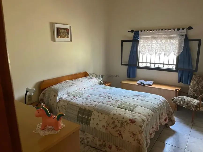 Foto 8 de Chácara com 4 quartos à venda, 383m2 em Santa Cruz Do Sul - RS