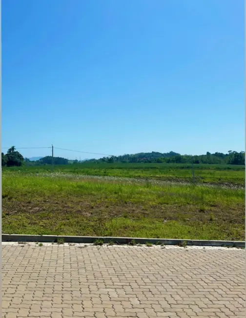 Foto 1 de Terreno / Lote à venda, 300m2 em Linha Santa Cruz, Santa Cruz Do Sul - RS