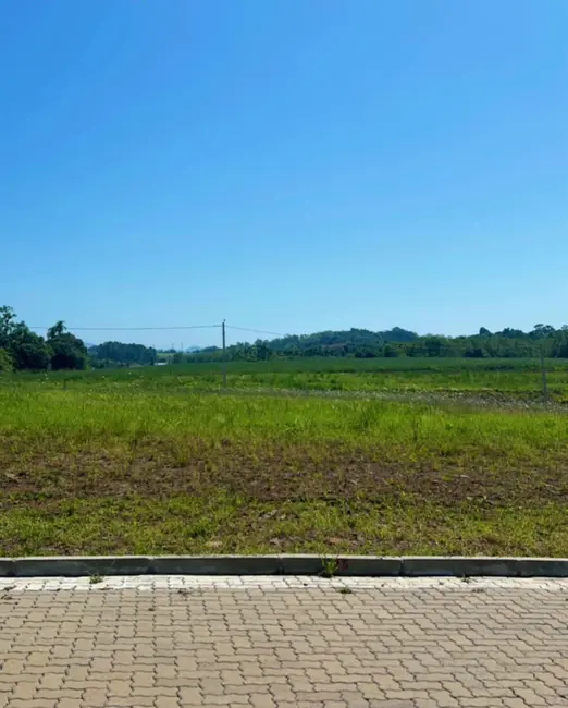 Foto 1 de Terreno / Lote à venda, 300m2 em Linha Santa Cruz, Santa Cruz Do Sul - RS