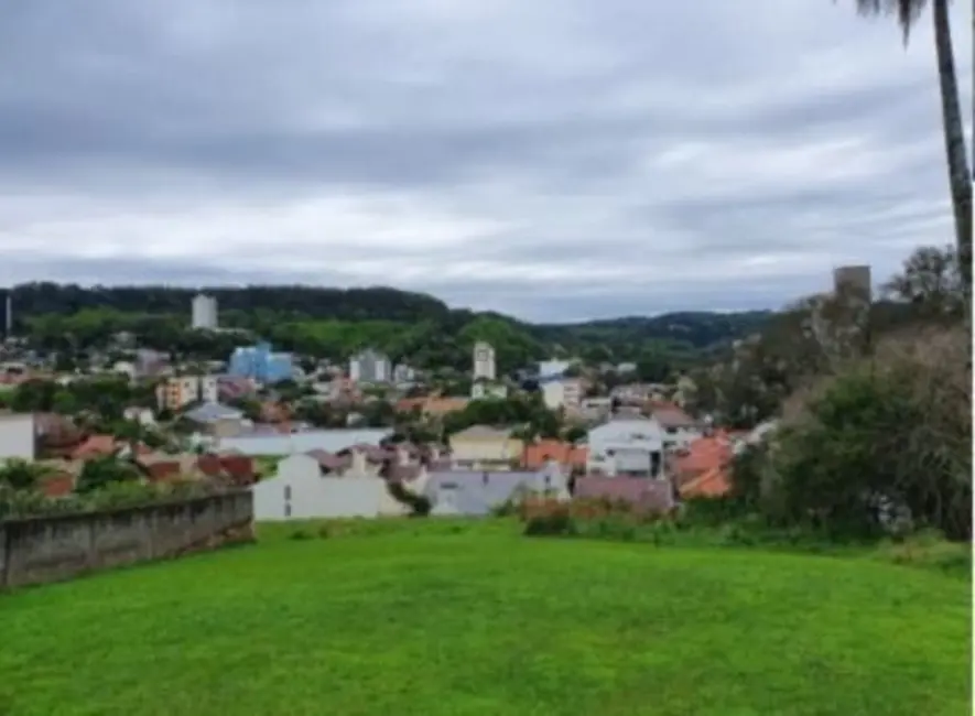 Foto 1 de Terreno / Lote à venda, 1120m2 em Santo Inácio, Santa Cruz Do Sul - RS