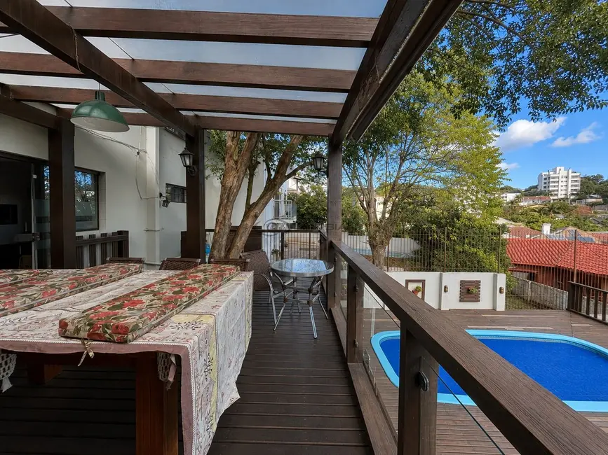 Foto 3 de Casa com 4 quartos à venda, 312m2 em Higienópolis, Santa Cruz Do Sul - RS