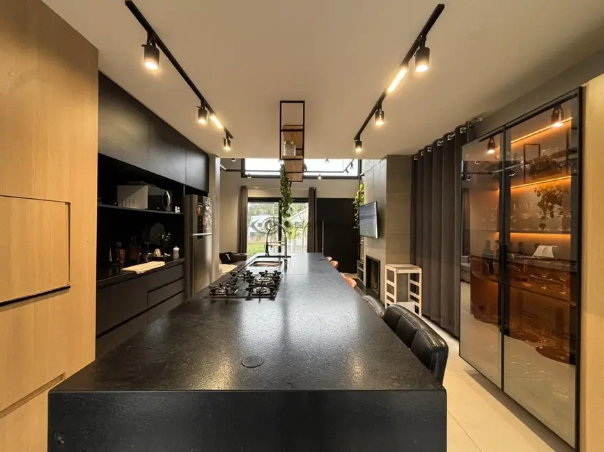 Casa com 3 quartos à venda, 192m2 em Country, Santa Cruz Do Sul - RS - imagem 5 Foto 5 de Casa com 3 quartos à venda, 192m2 em Country, Santa Cruz Do Sul - RS