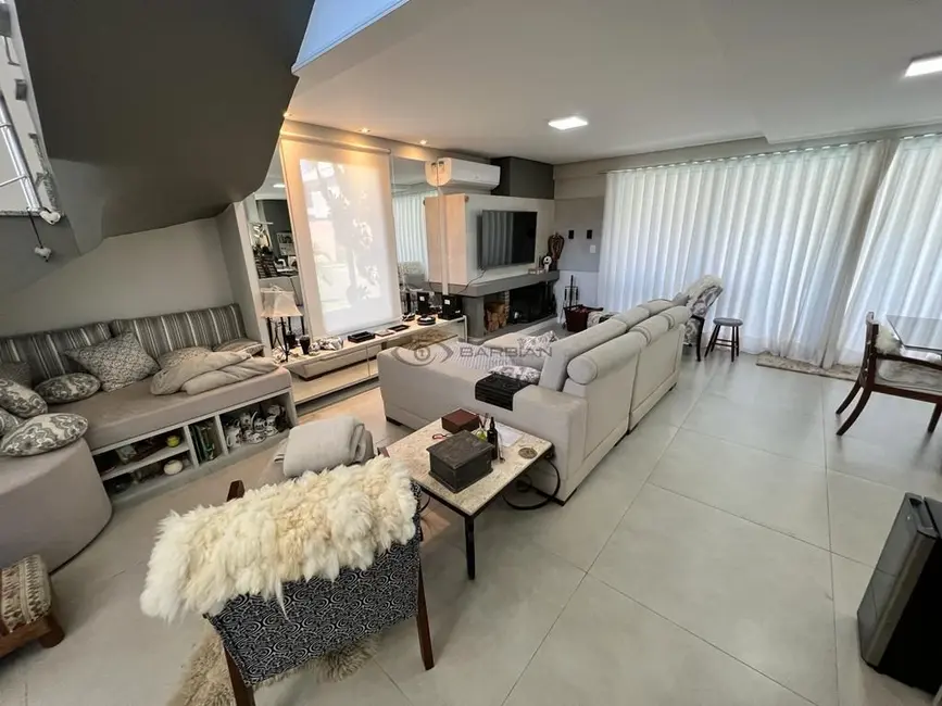 Foto 7 de Casa com 3 quartos à venda, 195m2 em Country, Santa Cruz Do Sul - RS