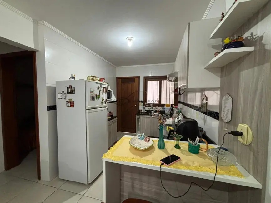 Casa com 2 quartos à venda, 70m2 em Centro, Santa Cruz Do Sul - RS - imagem 5 Foto 5 de Casa com 2 quartos à venda, 70m2 em Centro, Santa Cruz Do Sul - RS