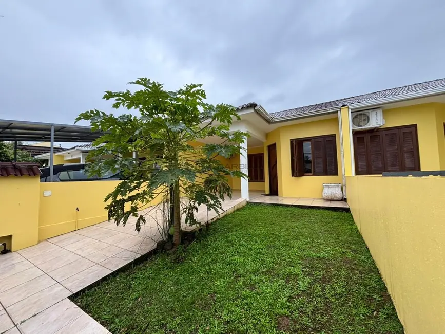 Casa com 2 quartos à venda, 70m2 em Centro, Santa Cruz Do Sul - RS - imagem 2 Foto 2 de Casa com 2 quartos à venda, 70m2 em Centro, Santa Cruz Do Sul - RS