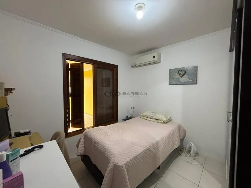 Casa com 2 quartos à venda, 70m2 em Centro, Santa Cruz Do Sul - RS - imagem 7 Foto 7 de Casa com 2 quartos à venda, 70m2 em Centro, Santa Cruz Do Sul - RS