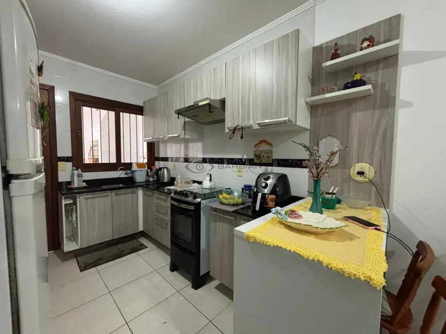 Casa com 2 quartos à venda, 70m2 em Centro, Santa Cruz Do Sul - RS - imagem 6 Foto 6 de Casa com 2 quartos à venda, 70m2 em Centro, Santa Cruz Do Sul - RS
