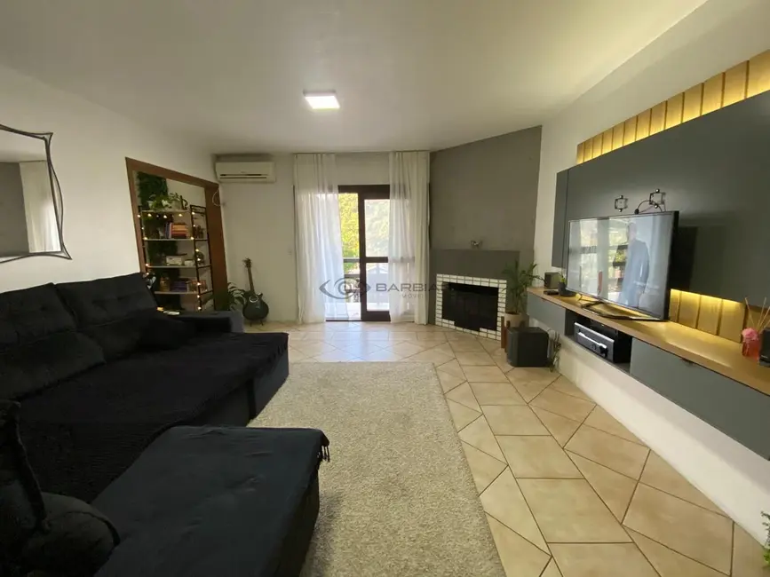 Casa com 3 quartos à venda, 244m2 em Renascença, Santa Cruz Do Sul - RS - imagem 4 Foto 4 de Casa com 3 quartos à venda, 244m2 em Renascença, Santa Cruz Do Sul - RS