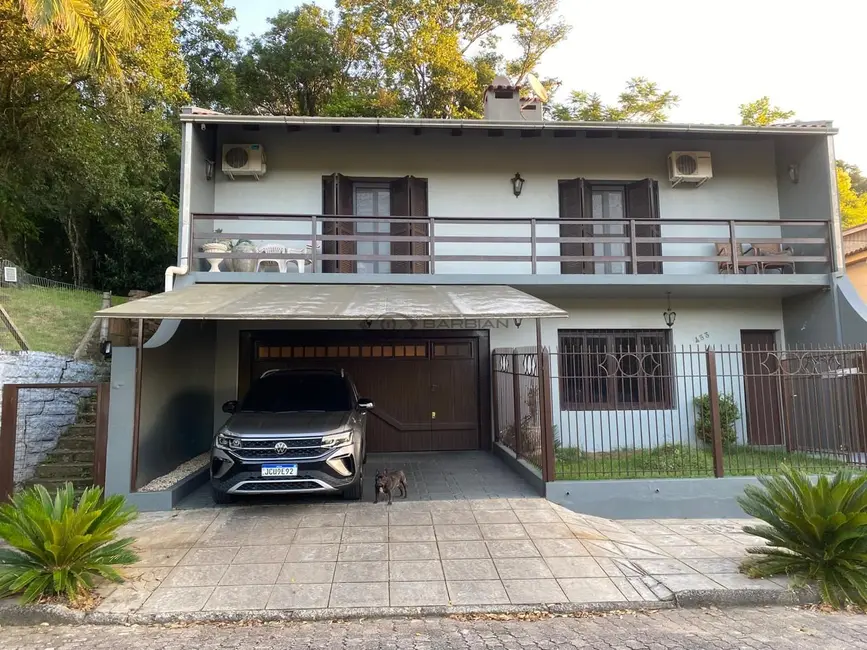Casa com 3 quartos à venda, 244m2 em Renascença, Santa Cruz Do Sul - RS - imagem 1 Foto 1 de Casa com 3 quartos à venda, 244m2 em Renascença, Santa Cruz Do Sul - RS