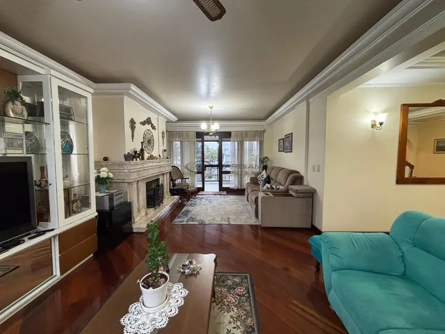 Apartamento com 4 quartos à venda, 225m2 em Higienópolis, Santa Cruz Do Sul - RS - imagem 5 Foto 5 de Apartamento com 4 quartos à venda, 225m2 em Higienópolis, Santa Cruz Do Sul - RS