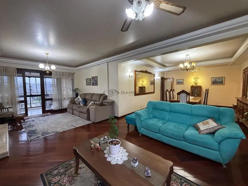 Apartamento com 4 quartos à venda, 225m2 em Higienópolis, Santa Cruz Do Sul - RS - imagem 6 Foto 6 de Apartamento com 4 quartos à venda, 225m2 em Higienópolis, Santa Cruz Do Sul - RS