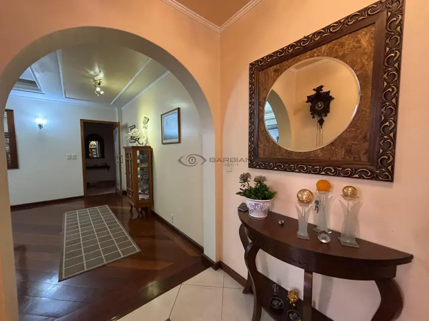 Apartamento com 4 quartos à venda, 225m2 em Higienópolis, Santa Cruz Do Sul - RS - imagem 9 Foto 9 de Apartamento com 4 quartos à venda, 225m2 em Higienópolis, Santa Cruz Do Sul - RS