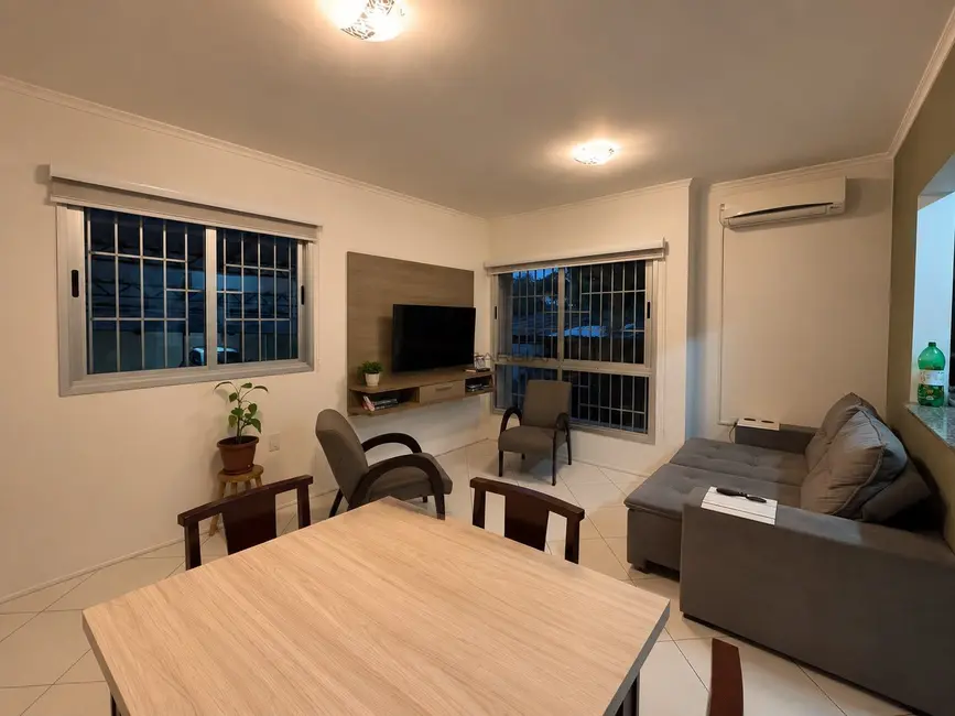 Foto 2 de Apartamento com 2 quartos à venda, 58m2 em Centro, Santa Cruz Do Sul - RS