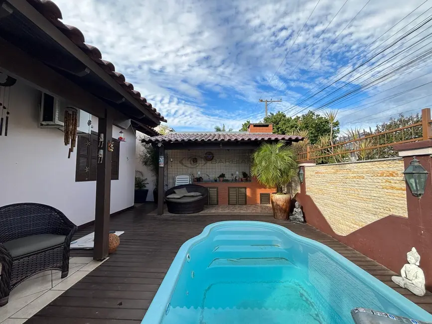 Casa com 3 quartos à venda, 169m2 em Santo Antônio, Santa Cruz Do Sul - RS - imagem 3 Foto 3 de Casa com 3 quartos à venda, 169m2 em Santo Antônio, Santa Cruz Do Sul - RS