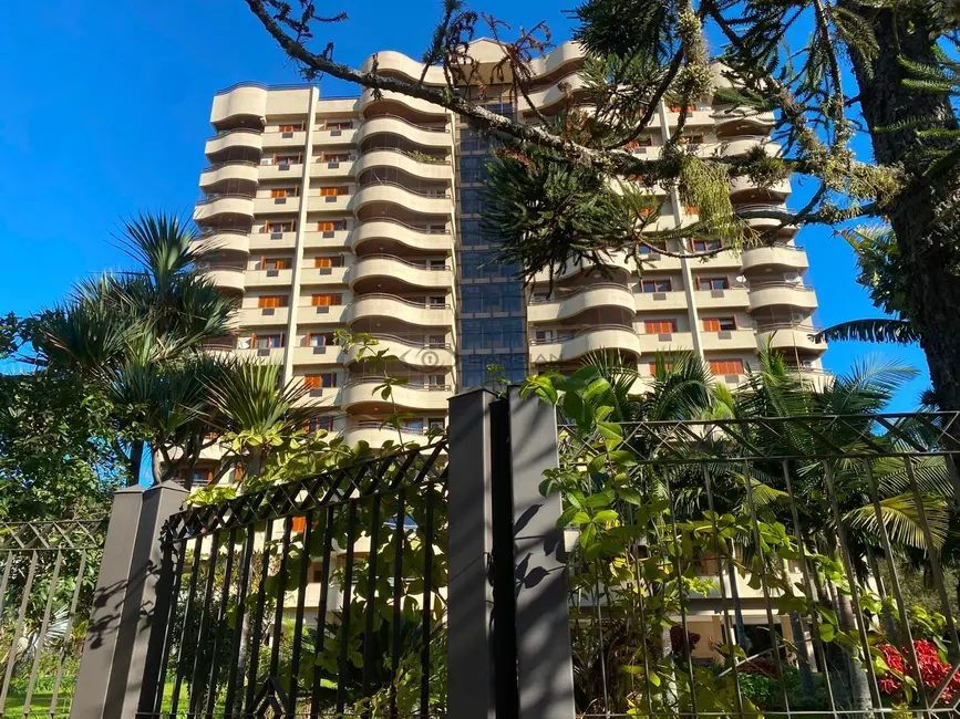 Cobertura com 4 quartos à venda, 398m2 em Higienópolis, Santa Cruz Do Sul - RS - imagem 4 Foto 4 de Cobertura com 4 quartos à venda, 398m2 em Higienópolis, Santa Cruz Do Sul - RS