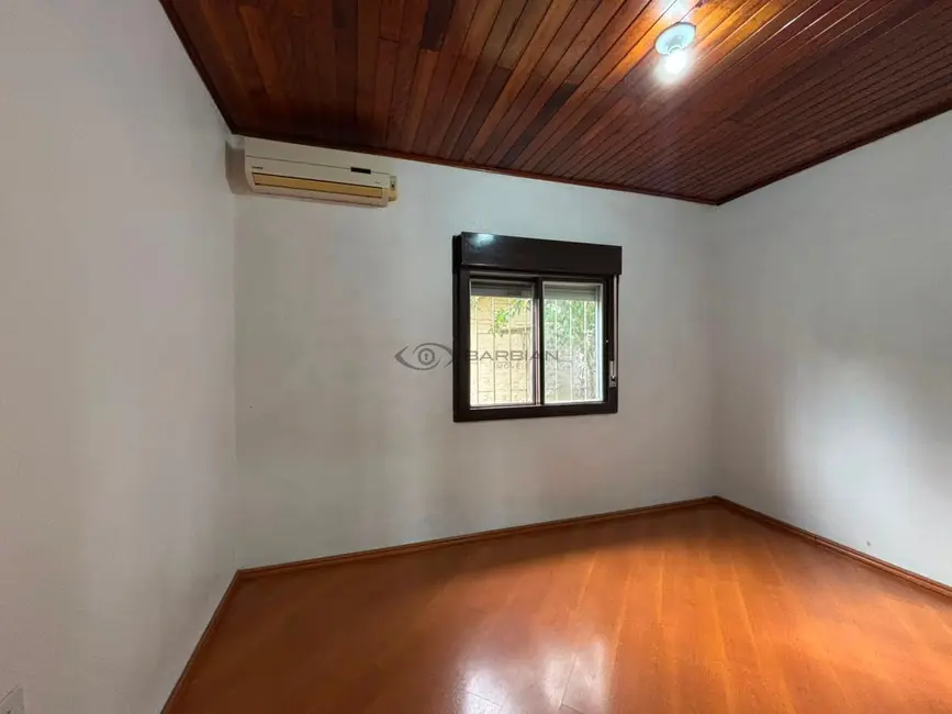 Casa com 2 quartos à venda, 94m2 em Centro, Santa Cruz Do Sul - RS - imagem 8 Foto 8 de Casa com 2 quartos à venda, 94m2 em Centro, Santa Cruz Do Sul - RS