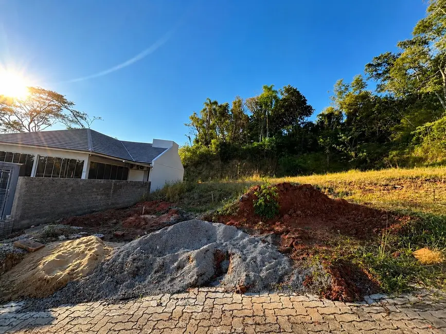 Terreno / Lote à venda, 332m2 em Renascença, Santa Cruz Do Sul - RS - imagem 1 Foto 1 de Terreno / Lote à venda, 332m2 em Renascença, Santa Cruz Do Sul - RS