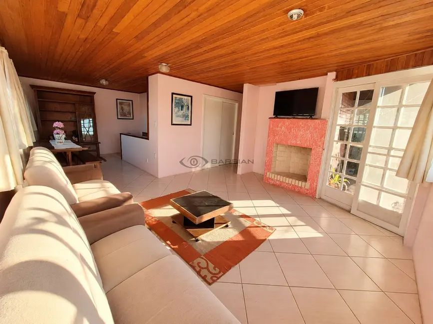 Cobertura com 4 quartos à venda, 183m2 em Centro, Santa Cruz Do Sul - RS - imagem 9 Foto 9 de Cobertura com 4 quartos à venda, 183m2 em Centro, Santa Cruz Do Sul - RS