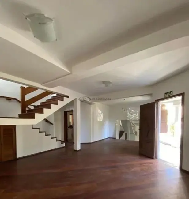 Foto 2 de Casa com 5 quartos à venda, 260m2 em Centro, Santa Cruz Do Sul - RS