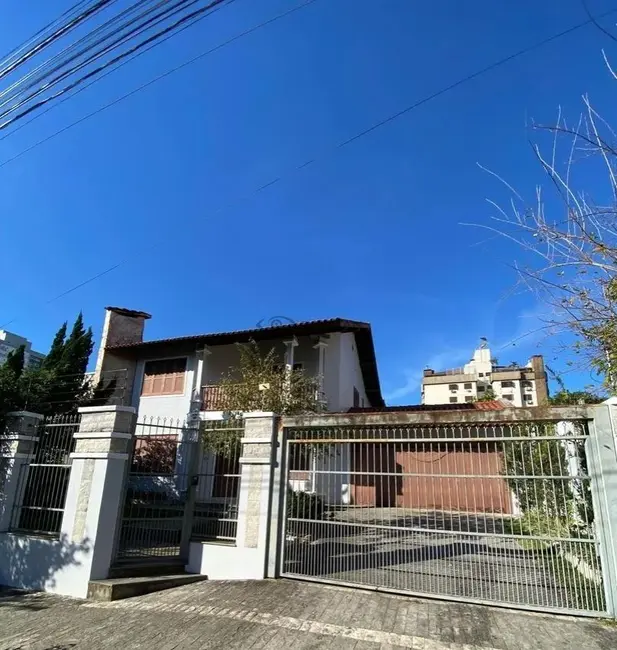 Foto 1 de Casa com 5 quartos à venda, 260m2 em Centro, Santa Cruz Do Sul - RS