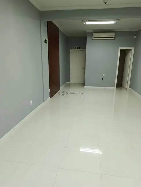 Sala Comercial com 1 quarto à venda, 40m2 em Centro, Santa Cruz Do Sul - RS - imagem 5 Foto 5 de Sala Comercial com 1 quarto à venda, 40m2 em Centro, Santa Cruz Do Sul - RS