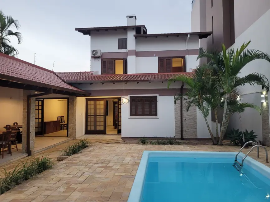 Foto 4 de Casa com 3 quartos à venda, 211m2 em Santo Inácio, Santa Cruz Do Sul - RS