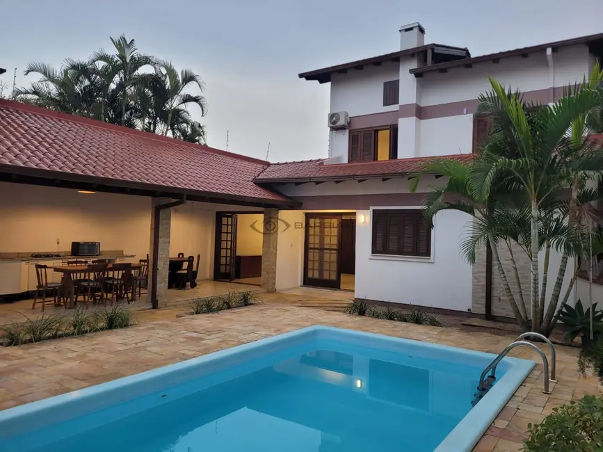 Foto 3 de Casa com 3 quartos à venda, 211m2 em Santo Inácio, Santa Cruz Do Sul - RS