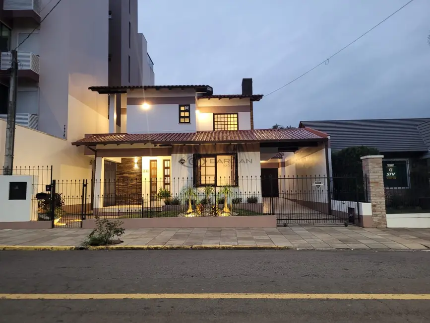 Foto 1 de Casa com 3 quartos à venda, 211m2 em Santo Inácio, Santa Cruz Do Sul - RS