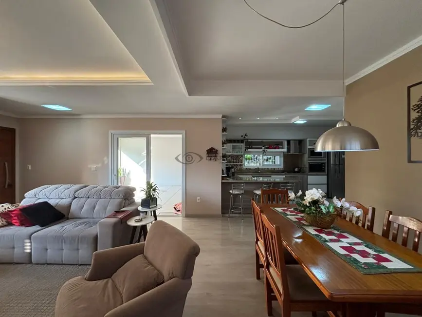 Foto 7 de Casa com 3 quartos à venda, 214m2 em Universitário, Santa Cruz Do Sul - RS
