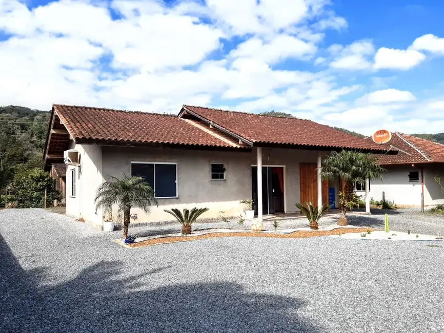Foto 1 de Casa à venda, 2042m2 em Pomerode - SC