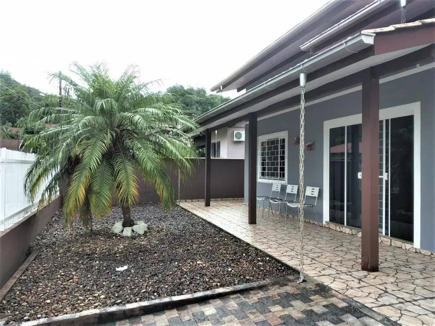 Foto 1 de Casa com 3 quartos à venda, 458m2 em Centro, Pomerode - SC