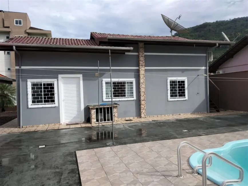 Casa com 3 quartos à venda, 458m2 em Centro, Pomerode - SC - imagem 3 Foto 3 de Casa com 3 quartos à venda, 458m2 em Centro, Pomerode - SC