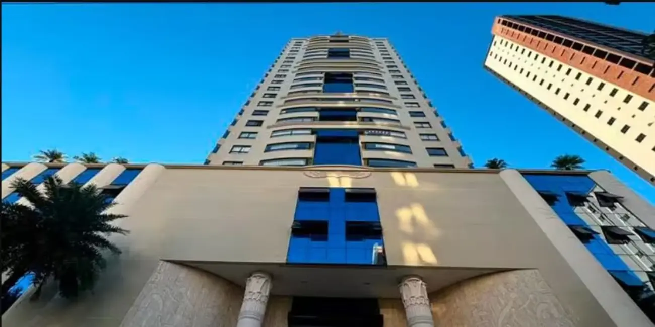Foto 1 de Apartamento com 3 quartos à venda, 206m2 em Centro, Balneario Camboriu - SC