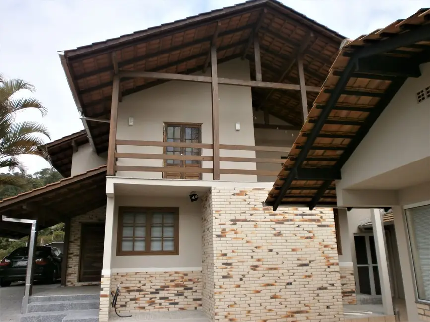 Casa com 4 quartos à venda, 444m2 em Centro, Pomerode - SC - imagem 5 Foto 5 de Casa com 4 quartos à venda, 444m2 em Centro, Pomerode - SC