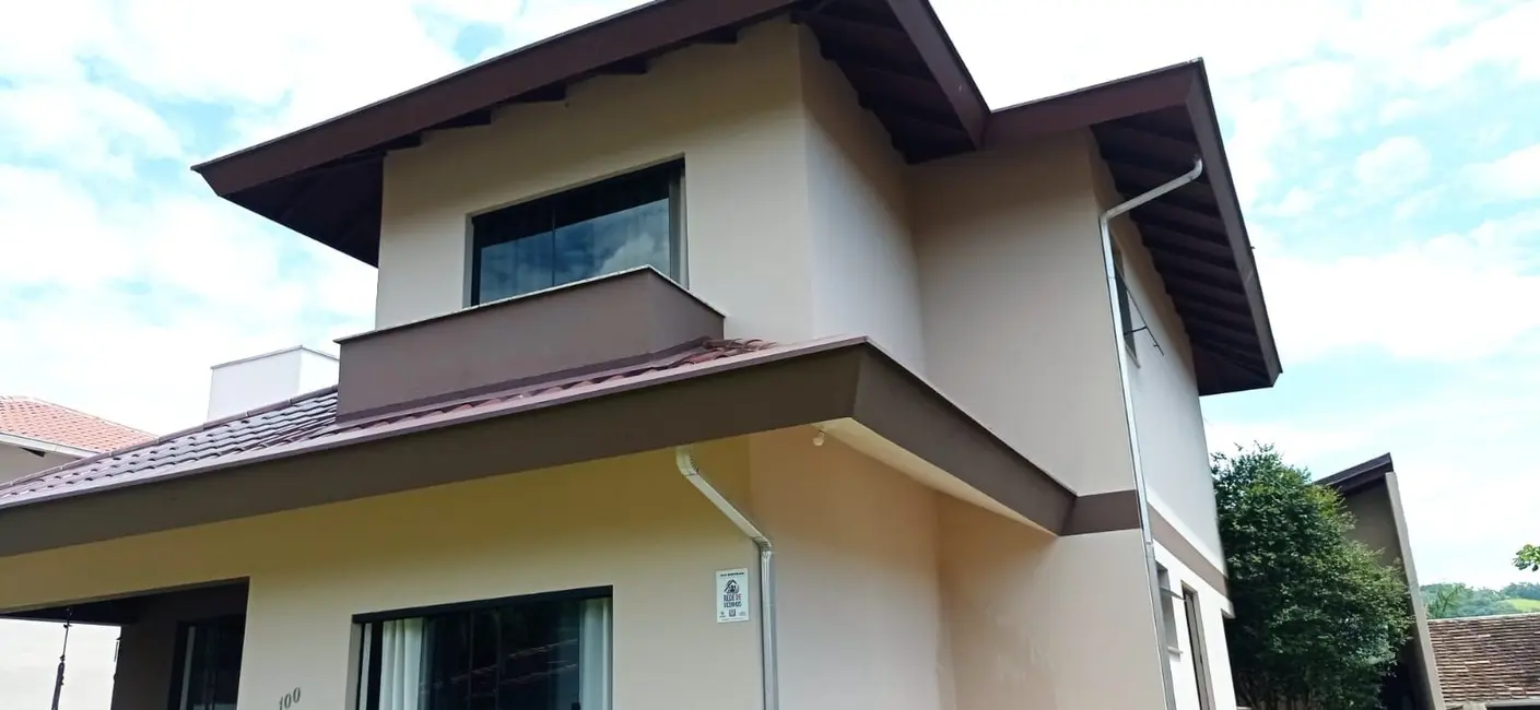 Foto 2 de Casa com 3 quartos à venda, 435m2 em Centro, Pomerode - SC