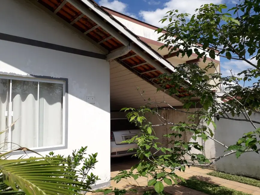 Casa com 3 quartos à venda, 300m2 em Centro, Guaramirim - SC - imagem 3 Foto 3 de Casa com 3 quartos à venda, 300m2 em Centro, Guaramirim - SC