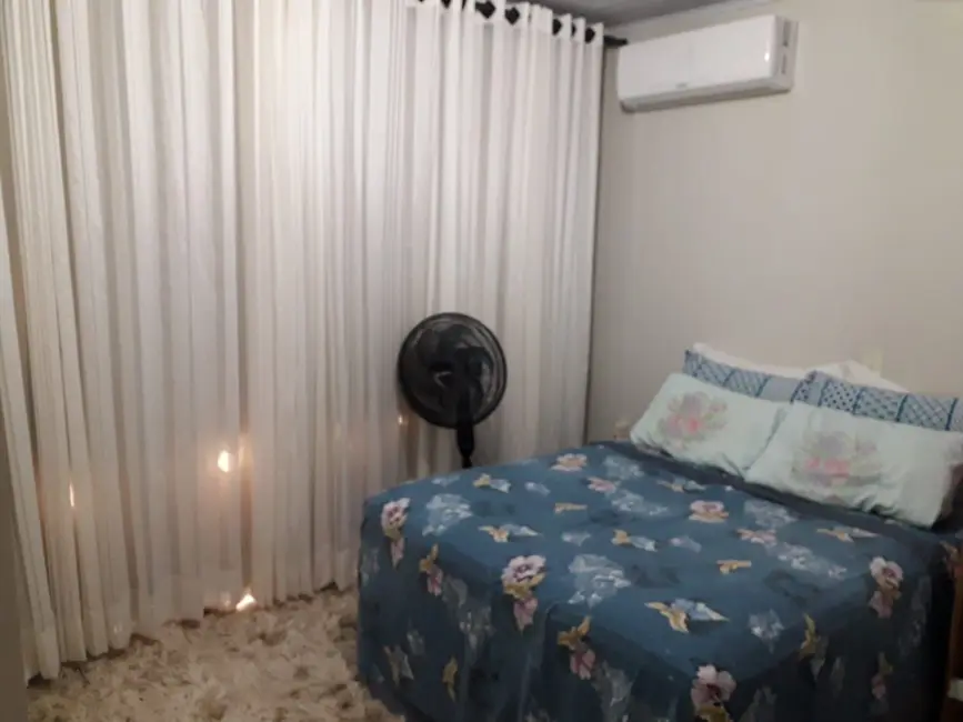 Casa com 3 quartos à venda, 300m2 em Centro, Guaramirim - SC - imagem 8 Foto 8 de Casa com 3 quartos à venda, 300m2 em Centro, Guaramirim - SC