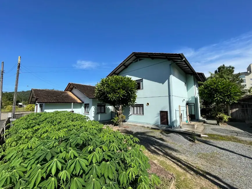 Casa com 5 quartos à venda, 1024m2 em Centro, Pomerode - SC - imagem 4 Foto 4 de Casa com 5 quartos à venda, 1024m2 em Centro, Pomerode - SC