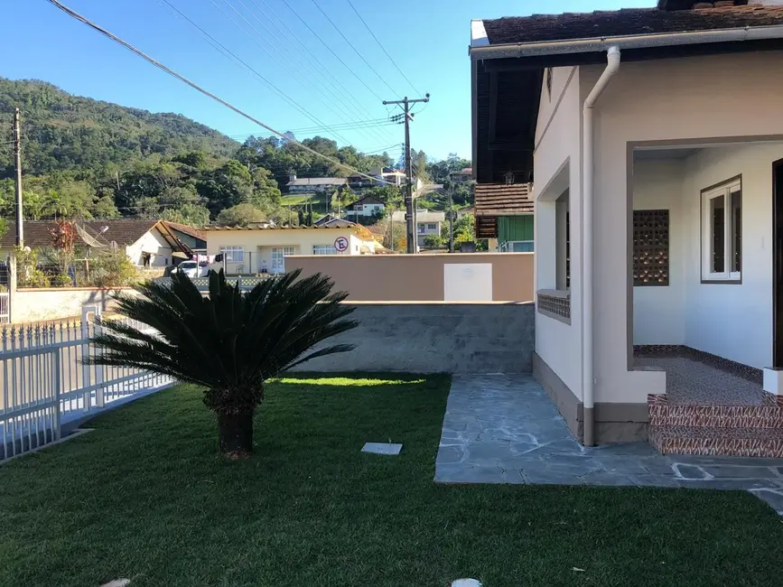 Casa com 5 quartos à venda, 392m2 em Centro, Pomerode - SC - imagem 4 Foto 4 de Casa com 5 quartos à venda, 392m2 em Centro, Pomerode - SC