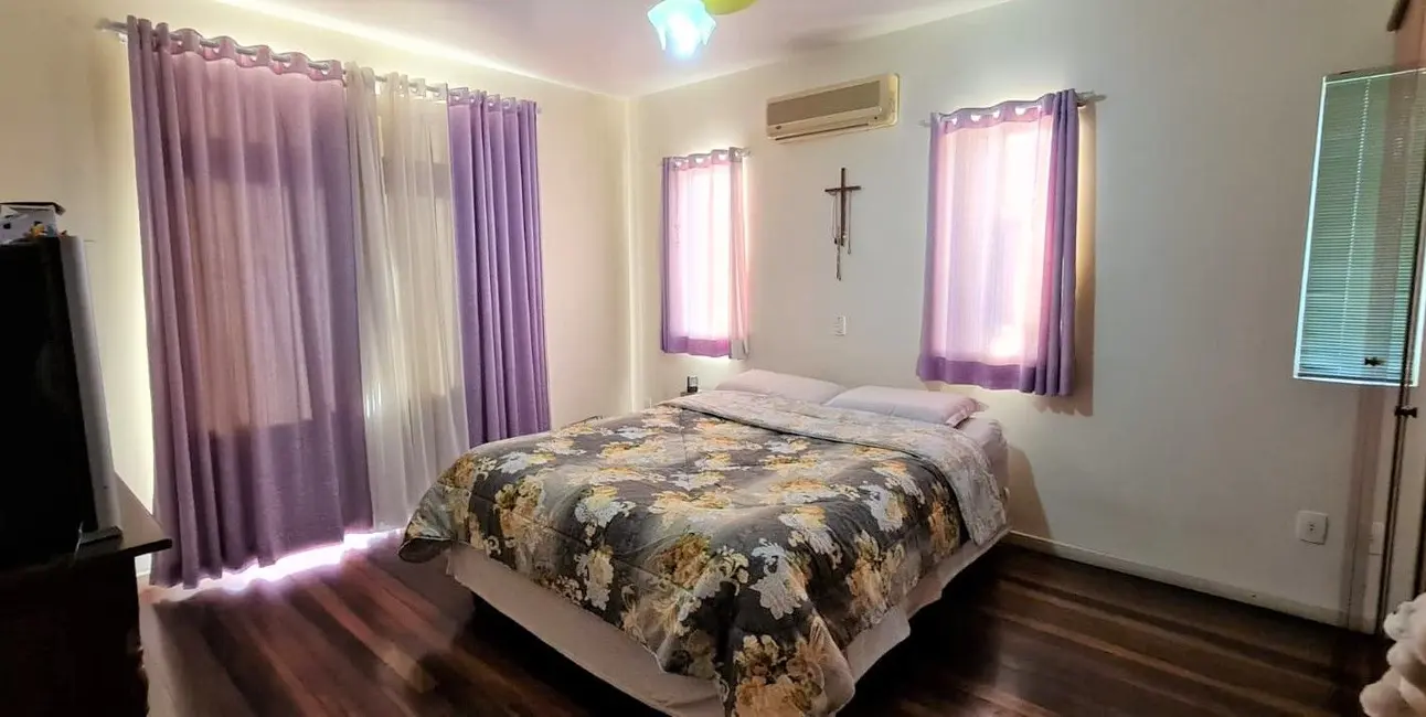 Casa com 3 quartos à venda, 375m2 em Asilo, Blumenau - SC - imagem 3 Foto 3 de Casa com 3 quartos à venda, 375m2 em Asilo, Blumenau - SC