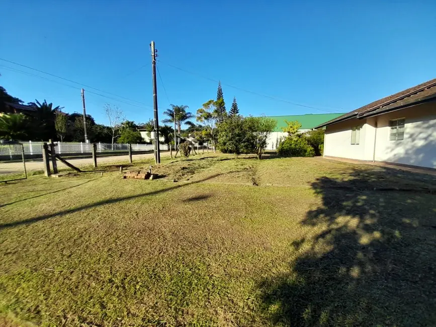 Casa com 3 quartos à venda, 2130m2 em Centro, Pomerode - SC - imagem 6 Foto 6 de Casa com 3 quartos à venda, 2130m2 em Centro, Pomerode - SC