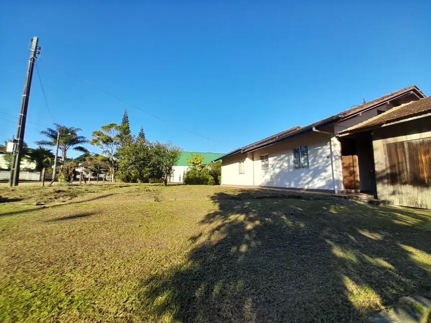 Casa com 3 quartos à venda, 2130m2 em Centro, Pomerode - SC - imagem 4 Foto 4 de Casa com 3 quartos à venda, 2130m2 em Centro, Pomerode - SC