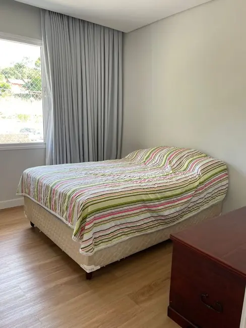 Sobrado com 3 quartos à venda, 180m2 em Centro, Pomerode - SC - imagem 5 Foto 5 de Sobrado com 3 quartos à venda, 180m2 em Centro, Pomerode - SC