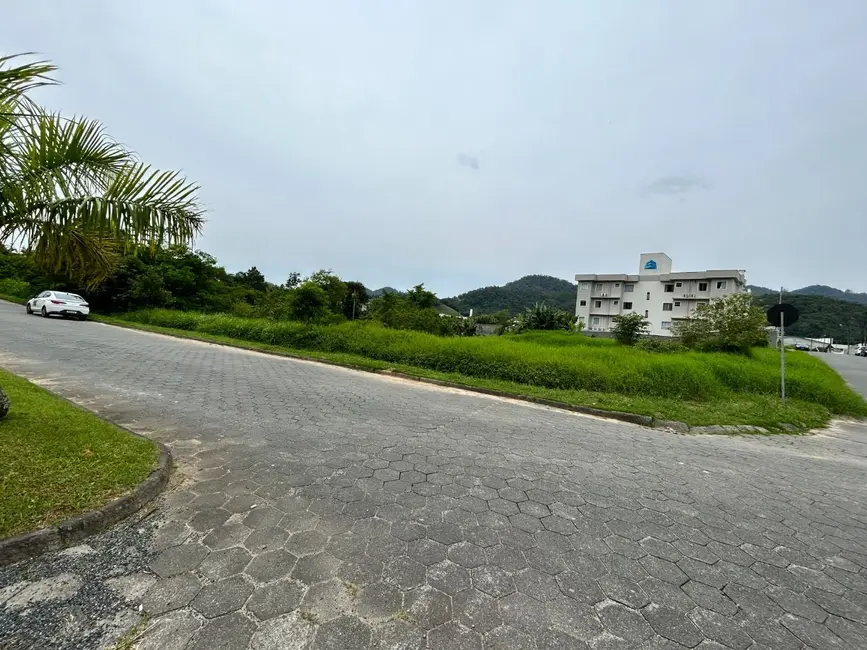Foto 1 de Terreno / Lote à venda, 1394m2 em Centro, Pomerode - SC
