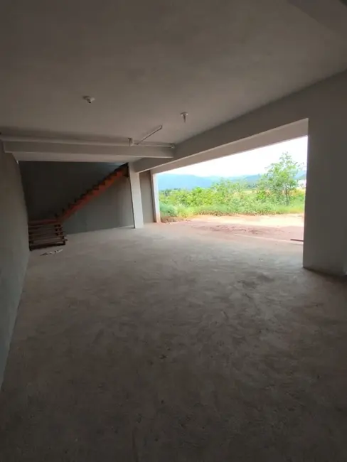 Casa com 2 quartos à venda, 450m2 em Rio Dos Cedros - SC - imagem 5 Foto 5 de Casa com 2 quartos à venda, 450m2 em Rio Dos Cedros - SC